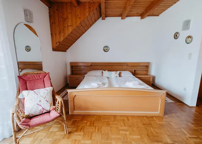 Dom wakacyjny Fernblick Velden am Wörthersee