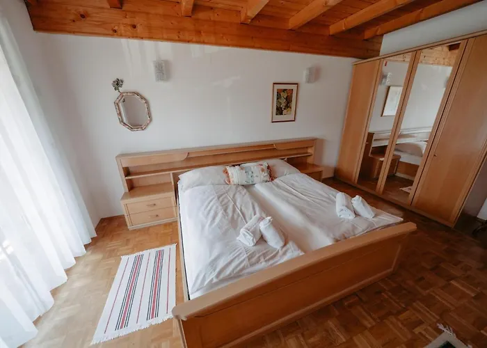 Dom wakacyjny Fernblick Velden am Wörthersee